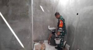 Selalu Hadir di Tengah Warga, Babinsa Iboih Bantu Pembangunan Koperasi Desa Merah Putih