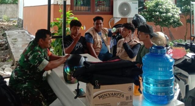 Sambut Mahasiswa KKN, Babinsa Balohan Jalin Sinergi Wujudkan Pembangunan Bersama