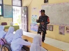Bekali Generasi Penerus Bangsa, Babinsa Sertu Hendra Gelorakan Semangat Kebangsaan di Kalangan Pelajar