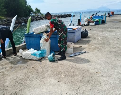 Babinsa Serda M. Imron Turun Langsung Bantu Nelayan, Wujudkan Kepedulian di Gampong Baro