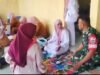 Dukung Kesehatan Ibu dan Anak, Babinsa Krueng Raya Dampingi Kegiatan Posyandu
