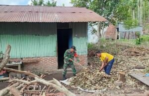 Wujudkan Lingkungan Nyaman, Babinsa Sertu Budi Syahputra Bantu Warga Batee Shoek Kebersihan