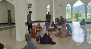 Dukung Generasi Sehat, Babinsa Paya Seunara Pantau Langsung Kegiatan Posyandu Desa Binaan