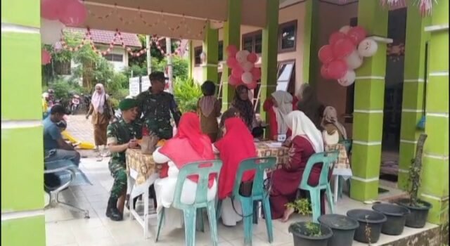 Babinsa Aneuk Laot Komsos Bersama Posyandu, Tekankan Pencegahan Stunting Lewat Gizi dan Pemantauan Rutin