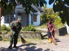 Babinsa Kuta Timu Gotong Royong Bersama Warga, Bersihkan Lingkungan Demi Wilayah Sehat dan Nyaman