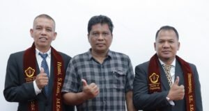 Husni Abda dan Hermansyah, Tim Puskom Umuslim Raih Gelar Magister Komputer