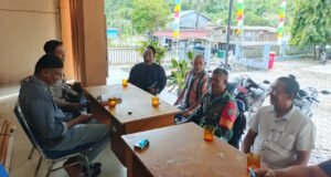 Babinsa Paya Seunara Komsos Bersama Perangkat Gampong, Pantau Situasi & Perkuat Silaturahmi Wilayah