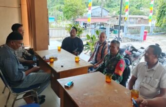 Babinsa Paya Seunara Komsos Bersama Perangkat Gampong, Pantau Situasi & Perkuat Silaturahmi Wilayah