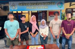 Enam Orang Diamankan Satresnarkoba Polres Sabang, Ganja dan Alat Hisap Disita