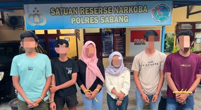 Enam Orang Diamankan Satresnarkoba Polres Sabang, Ganja dan Alat Hisap Disita