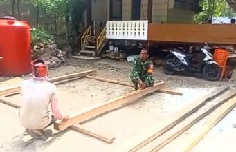 Babinsa Gampong Paya Bantu Pembangunan Balai Pengajian Darul Amanah yang Semakin Diminati Warga