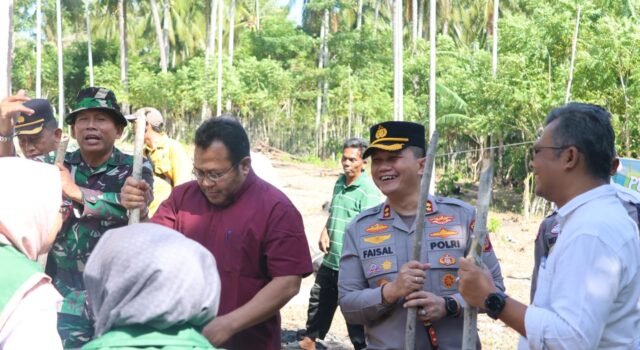 Kapolres Sabang Bersama Wali Kota Tanam Padi Gogo, Dukung Program Ketahanan Pangan Presiden RI