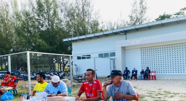 Jumat Petang Final Turnamen U-45 antar Kecamatan, “Saling Bentrok PSSI Banda Aceh FC versus Syiah Kuala”