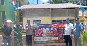 Tingkatkan Kesadaran Warga di Tengah Cuaca Ekstrem, Babinsa Cot Abeuk & Bhabinkamtibmas Gencar Cegah Karhutla