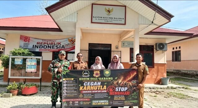 Pemahaman Bahaya Karhutla & Sanksi Hukum, Babinsa Balohan Bersama Aparatur Gampong Gencar Lakukan Sosialisasi ke Masyarakat