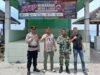 Pasang Spanduk Himbauan, Babinsa Gampong Paya Perkuat Pencegahan Karhutla