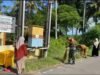 Semangat Kebersamaan, Babinsa dan Warga Batee Shoek Gotong Royong Bersihkan Lingkungan