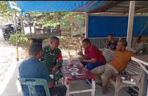 Jalin Kedekatan & Pantau Situasi, Babinsa Cot Abeuk Lakukan Komsos Rutin