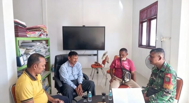 Babinsa Cot Abeuk Jalin Silaturahmi dengan Pihak Sekolah, Bahas Keamanan & Semangat Belajar