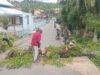 Respon Cepat: Babinsa Cot Abeuk Bersama Bhabinkamtibmas & Warga Bersihkan Pohon Tumbang, Jalan Kembali Lancar