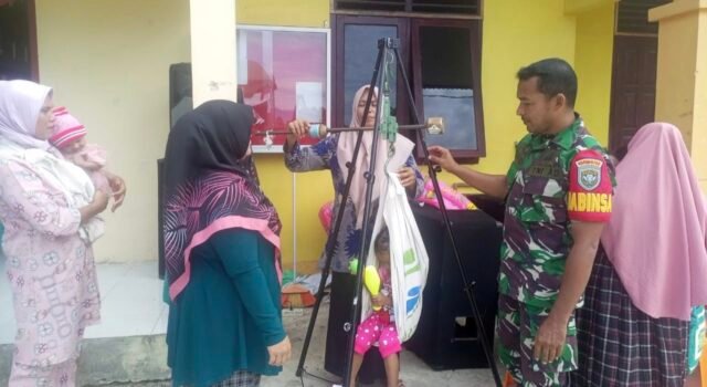 Babinsa Paya Pantau Kegiatan Posyandu, Pastikan Pelayanan Kesehatan Warga Berjalan Optimal