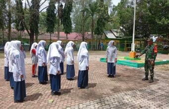 Babinsa Koramil 02/Sukakarya Latih PBB, Bentuk Disiplin dan Karakter Pelajar SMP Negeri 5 Sabang