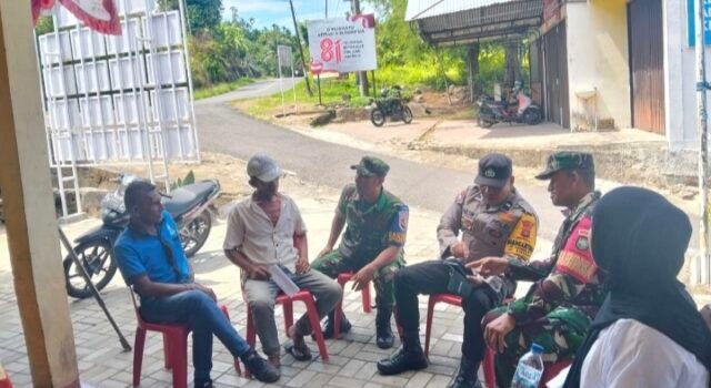 Komsos di Jurong Lhok Drien, Babinsa dan Warga Saling Bertukar Informasi