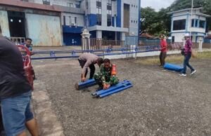 Gotong Royong Bersama Warga, Babinsa Kuta Barat Pererat Kemanunggalan TNI–Rakyat