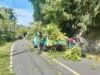 Babinsa Krueng Raya Bantu Petugas PLN Bersihkan Pohon Atasi Gangguan Jaringan Listrik