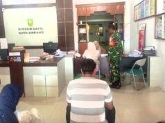 Pastikan Administrasi Tertib, Babinsa 08 Paya Dampingi Warga Lengkapi Dokumen