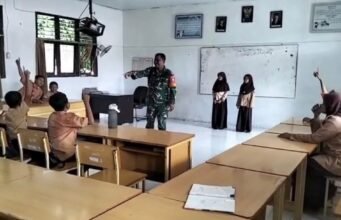 Jaga Warisan Para Pahlawan: Babinsa Kuta Timu Ajak Siswa SDN 3 Sabang Cinta Tanah Air