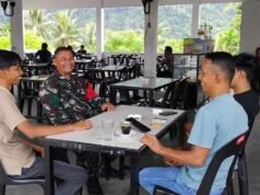 Komunikasi Akrab, Babinsa Iboih Ajak Pemuda Ikut Peluang Menjadi Prajurit TNI