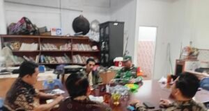Babinsa Batee Shoek Perkuat Sinergi Bersama Pengurus KDKMP, Dorong Kemajuan Koperasi Gampong