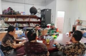Babinsa Batee Shoek Perkuat Sinergi Bersama Pengurus KDKMP, Dorong Kemajuan Koperasi Gampong