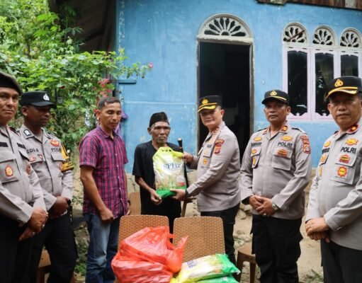 Polres Sabang Berbagi, Kapolres Salurkan Bansos kepada Masyarakat Kurang Mampu di Gp. Jaboi
