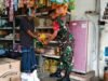 Babinsa Jaboi Cek Ketersediaan Sembako, Pastikan Kebutuhan Warga Terpenuhi & Harga Terjangkau