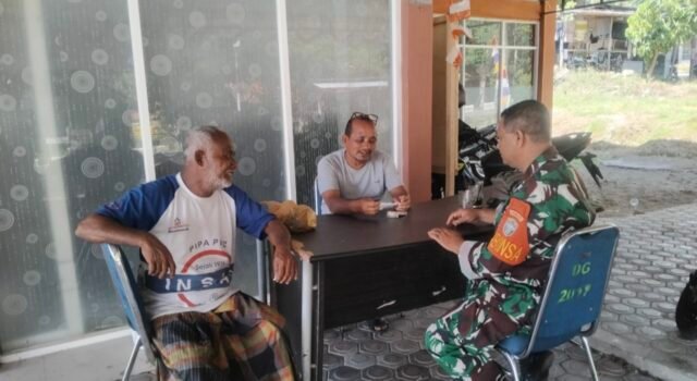 Babinsa Gampong Iboih Rutin Laksanakan Komsos, Pererat Silaturahmi dan Kedekatan dengan Warga