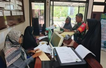 Babinsa Paya Seunara Dampingi Warga Urus Surat Usaha, Dorong Tertib Administrasi dan Kemandirian Ekonomi