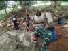 Ringankan Beban Warga, Babinsa Iboih Turun Langsung Bantu Pembangunan Jalan Setapak