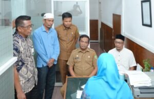 Sekda Kota Sabang Tinjau Penyaluran Zakat dan Infak di Bank Aceh
