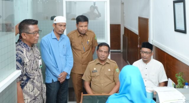 Sekda Kota Sabang Tinjau Penyaluran Zakat dan Infak di Bank Aceh