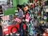 Babinsa Krueng Raya Pengecekan Bengkel Motor, Jalin Komunikasi dan Pantau Usaha Warga