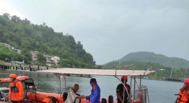 Satpolairud Polres Sabang Bersama Basarnas Cari Tiga Nelayan Hilang di Perairan Pulau Rondo