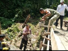 Semangat Gotong‑royong Membangun Jembatan, Babinsa Jaboi Ikut Wujudkan Harapan Petani