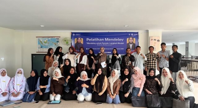Demi Kualitas Karya Ilmiah, Perpustakaan UBBG Selenggarakan Pelatihan Mendeley