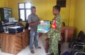 Babinsa Gampong Paya Dampingi Penyaluran BLT-DD kepada 37 Keluarga Penerima Manfaat di Wilayah Binaan